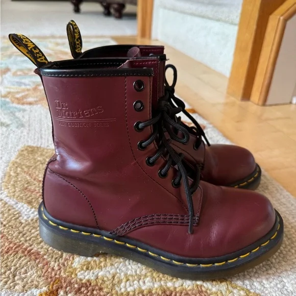 Dr. Martens Burgundy Boots Size 7 - Picture 4 of 8